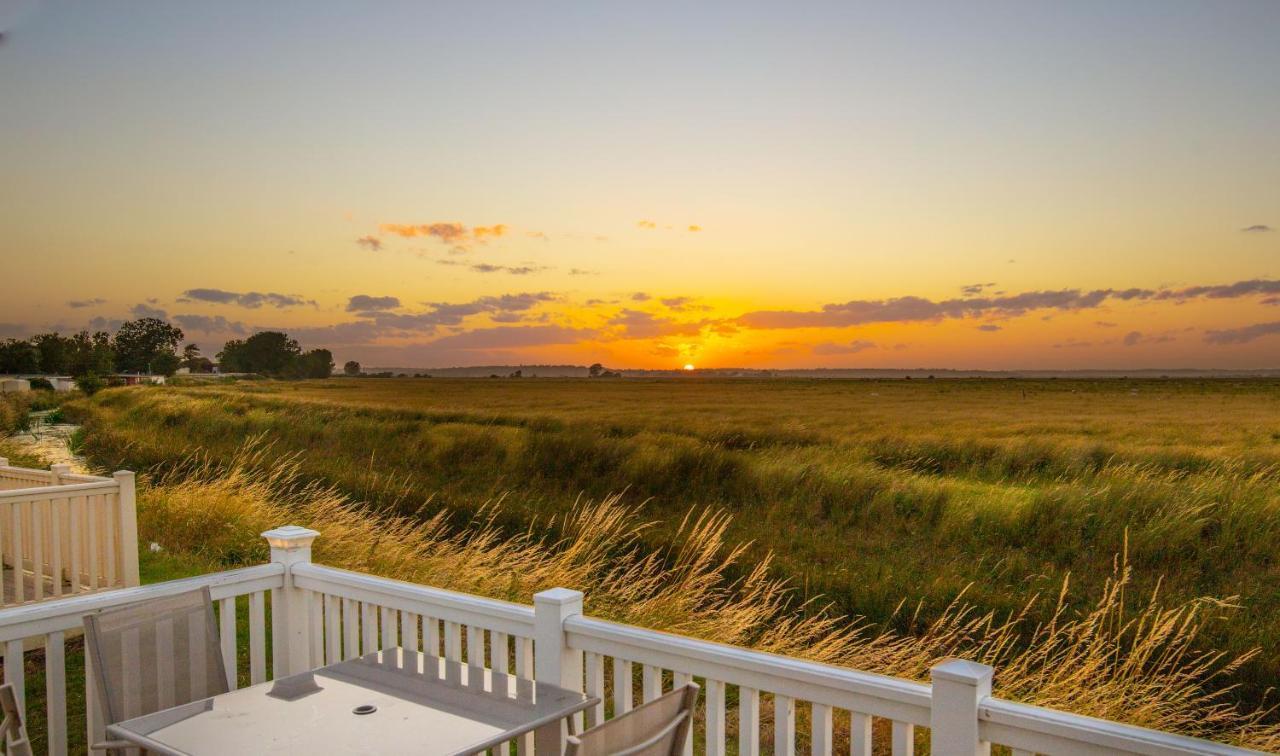 River Lodge Platinum Plus Holiday Home With River Views, Free Wifi & Netflix Camber Kültér fotó